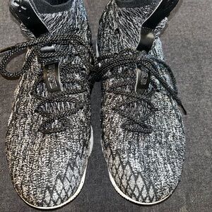 Nike LeBron XV 15 Ashes GS Basketball Shoes Black White 922811-002 Size 7Y